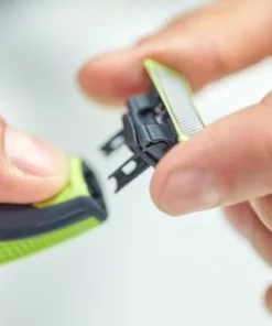 Philips OneBlade Original Blade QP240/50 - Vervangmesjes - 4 Stuks 16 Philips OneBlade Original Blade QP240/50 - Vervangmesjes - 4 Stuks -NIVEA Shop 550x367 4