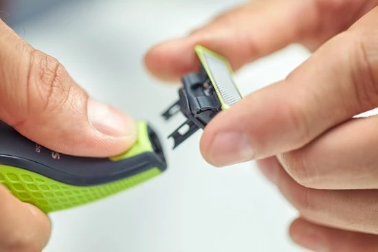 Philips OneBlade Original Blade QP240/50 - Vervangmesjes - 4 Stuks 4 Philips OneBlade Original Blade QP240/50 - Vervangmesjes - 4 Stuks - Afbeelding 4