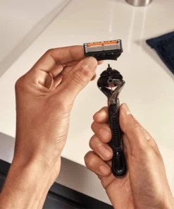 Gillette ProGlide Scheermesjes Voor Mannen - 8 Navulmesjes -NIVEA Shop 550x549 128