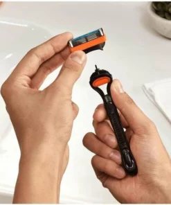 GILLETTE FUSION SCHEERMESJES - 8 STUKS -NIVEA Shop 550x549 161