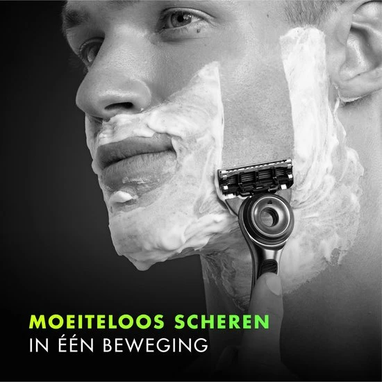 GilletteLabs With Exfoliating Bar Van Gillette - 1 Handvat - 5 Scheermesjes - Magnetische Houder - Travelcase 4 GilletteLabs With Exfoliating Bar Van Gillette - 1 Handvat - 5 Scheermesjes - Magnetische Houder - Travelcase - Afbeelding 4