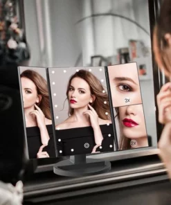 Make-up Spiegel Met LED Verlichting - Vergrootspiegel - Cosmetica/ Visagie Spiegel - 22 LED's - Draaibaar - USB & Batterij - Rheme -NIVEA Shop 550x550 1545