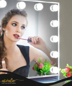 Novalie Hollywood Spiegel Met Verlichting - 65 Cm X 50 Cm - Make Up Spiegel Met Led Lampen – Visagie – Dimbaar / 3 Lichtstanden – Voor Hem / Haar Cadeau – 10x Vergroting – Met Tru-Daylight Verlichting – Wit -NIVEA Shop 550x550 1678