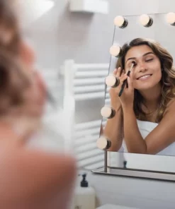 FlinQ Design Hollywood Make-up Spiegel - 360 Graden Kantelbaar - 12 LED-lampjes - Drie Lichtmodi -NIVEA Shop 550x550 843